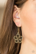 Load image into Gallery viewer, No Common Daisy - Brass Necklace
